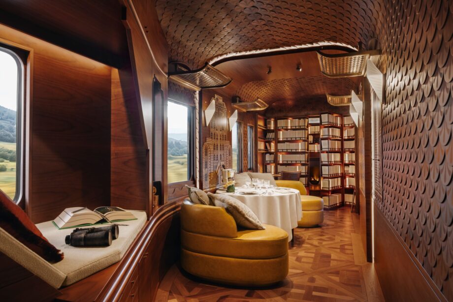 L'Observatoire Lounge Area and Library
